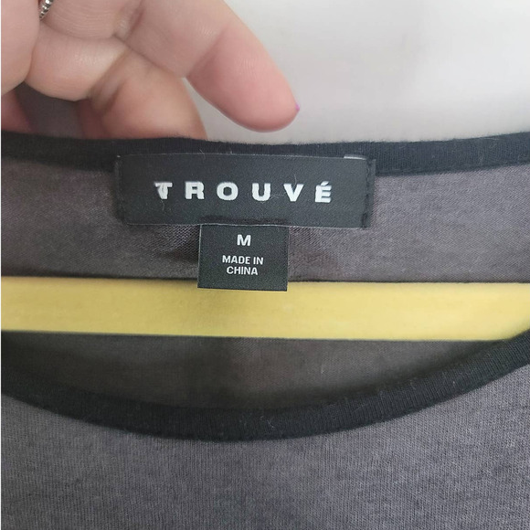 Trouve Top Tee Size M Scoop Neck Long Sleeve Pullover Colorblock Black Gray - Picture 3 of 5